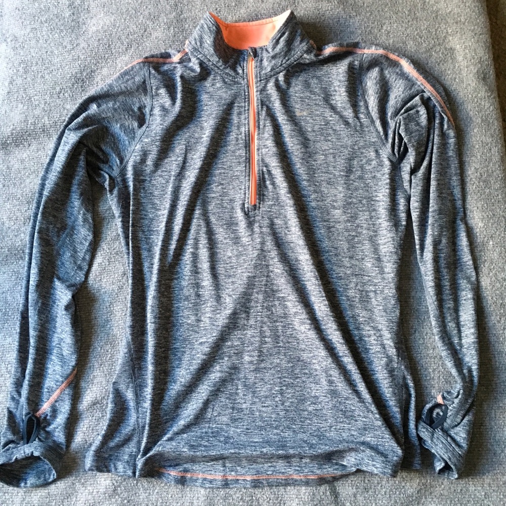 Nike women’s Drifit Swift Element UV 1/4 zip running top